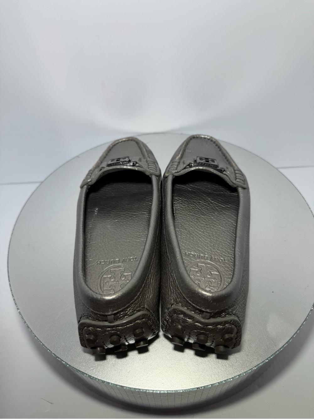 Tory Burch Pewter Leather Logo Bit Loafers size 5.5 Exellent condition - Picture 5 of 10